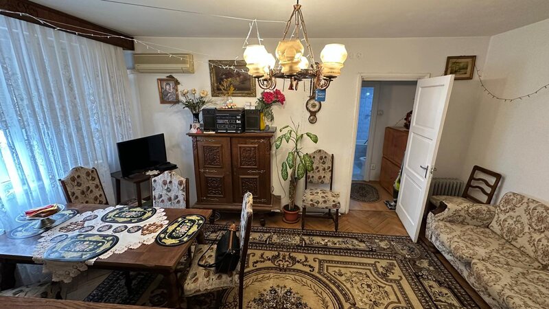 Ion Mihalache, Studiourile Excelsior, 1 Mai, Clabucet